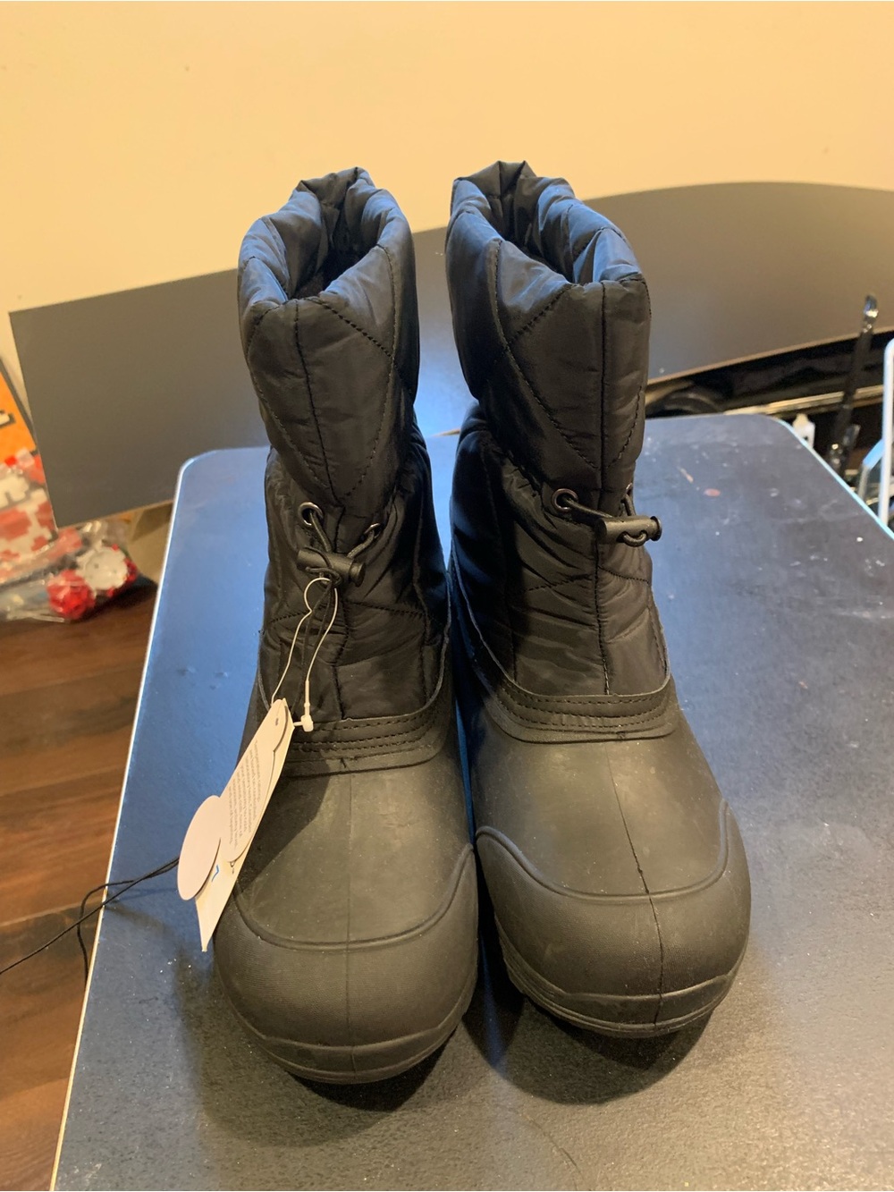 New Time and Tru Black Women's Insulated Snow Boots with Toggle Ankle. Size 7